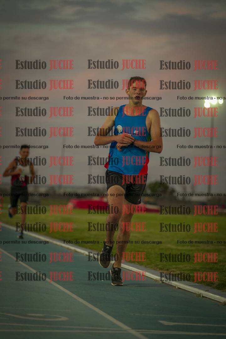 Fotos de los 3000 m llanos de varones