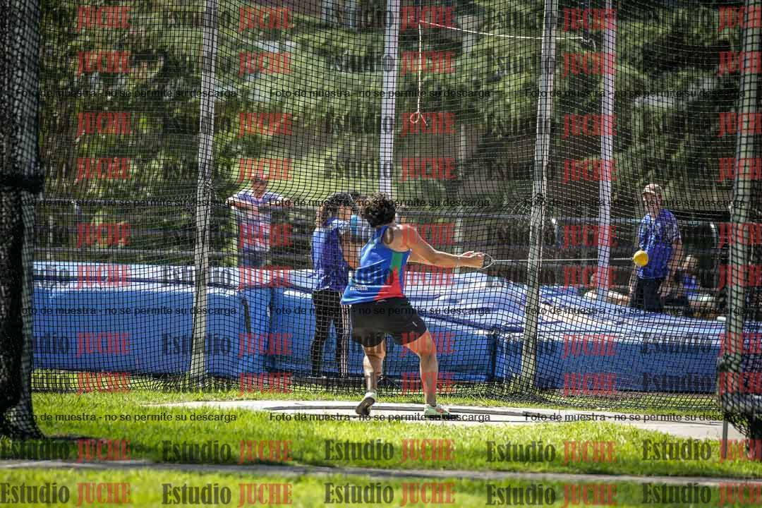 Fotos del lanzamiento de martillo de varones