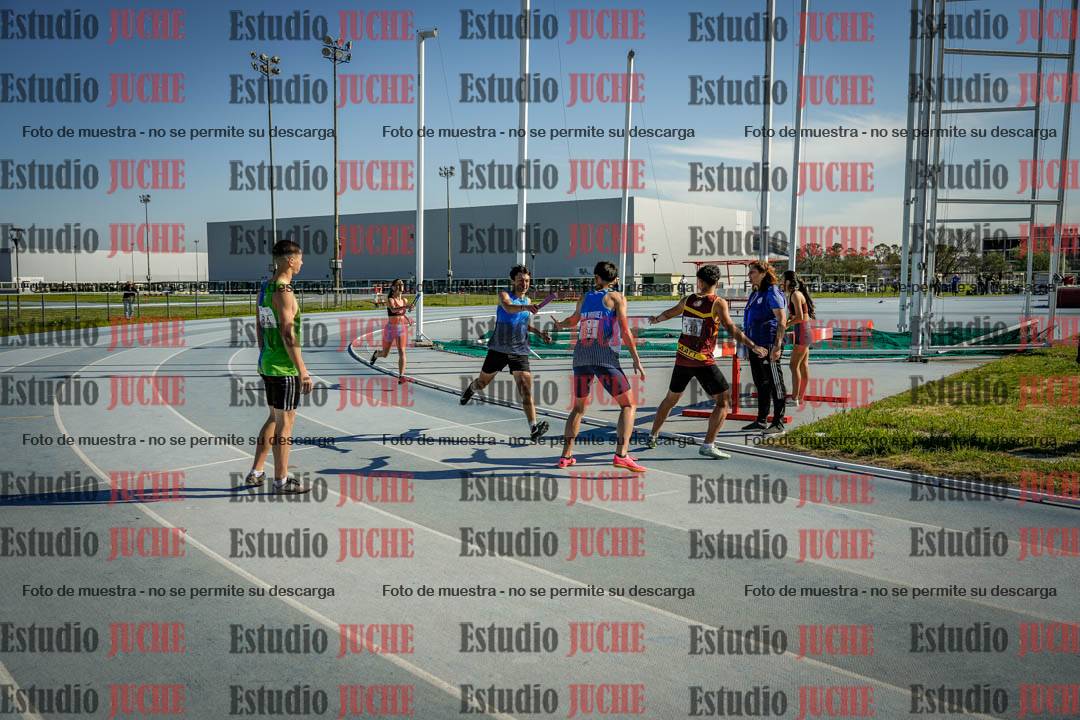 Fotos de las postas 8x300 m mixtas