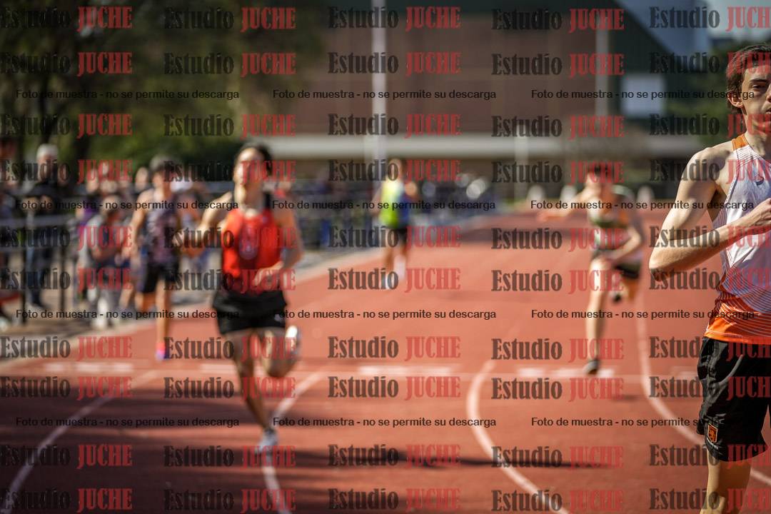 Fotos de los 400 m llanos de varones