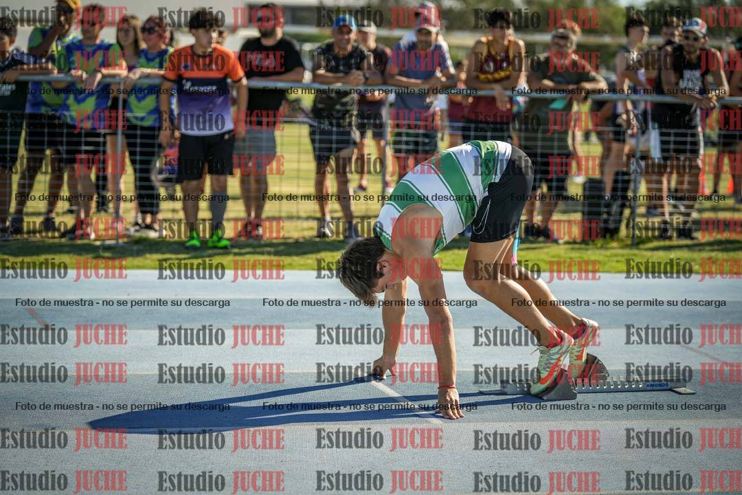 Fotos de los 400 m llanos de varones