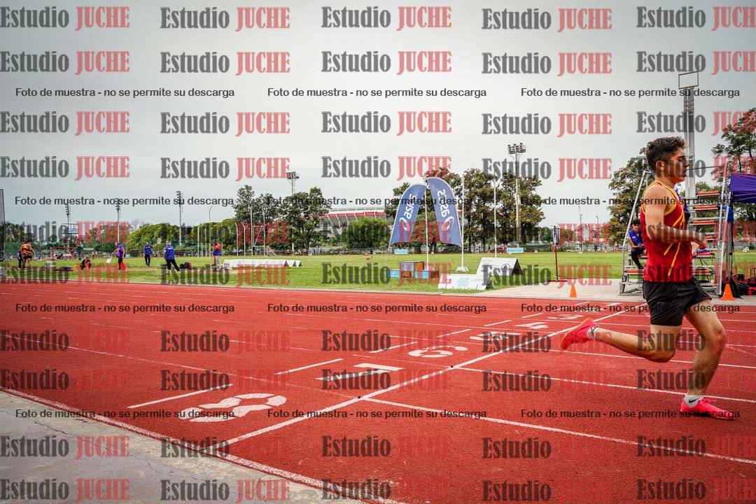 Fotos de los 400 m llanos de varones