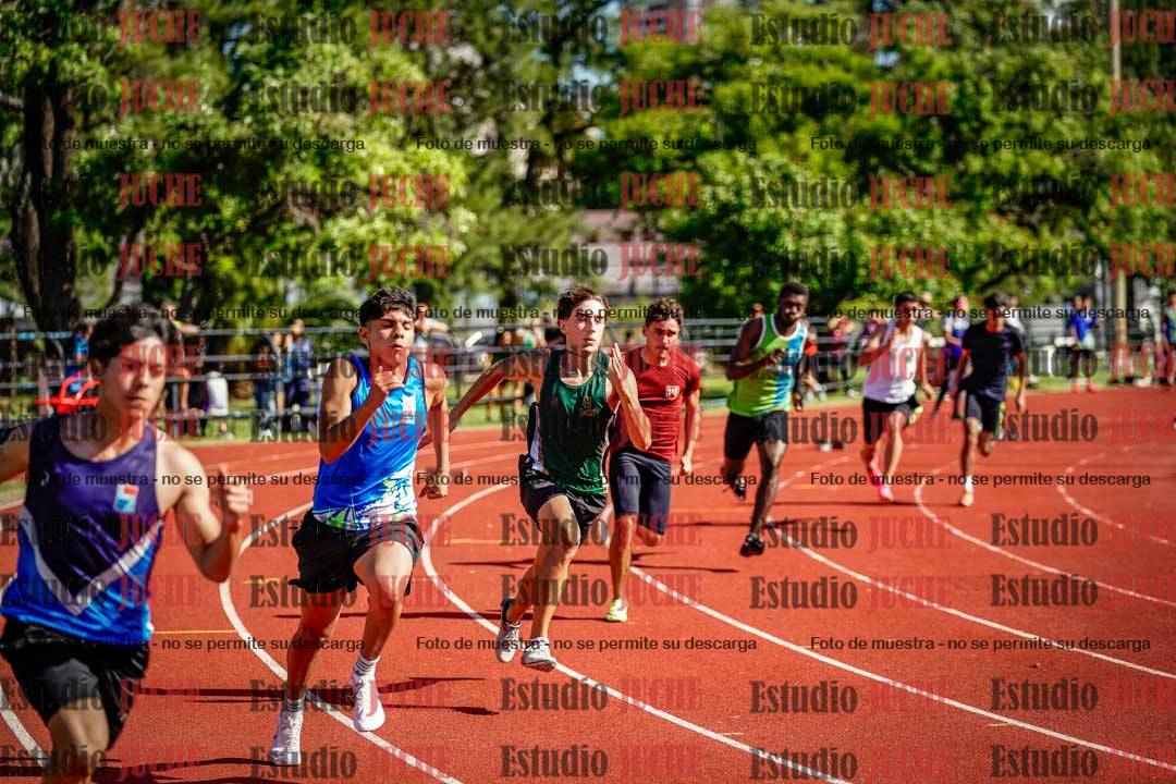 Fotos de los 200 m llanos de varones