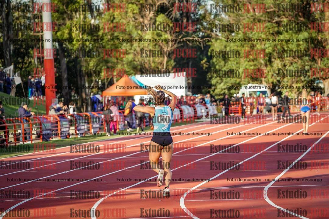 Fotos de los relevos 4x100 m de mujeres