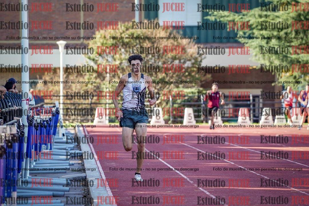 Fotos de los 400 m llanos de varones