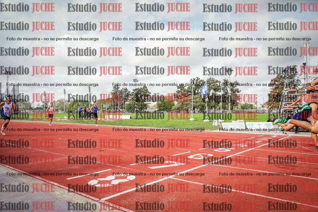 Fotos de los 400 m llanos de varones