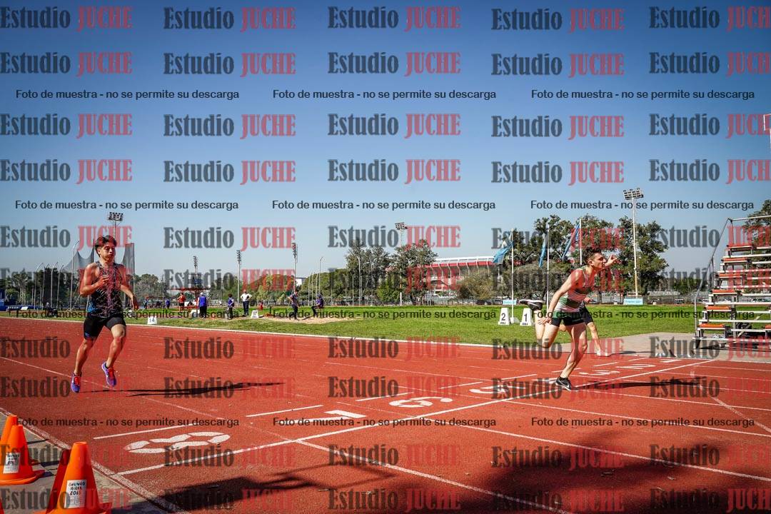 Fotos de los 400 m llanos de varones