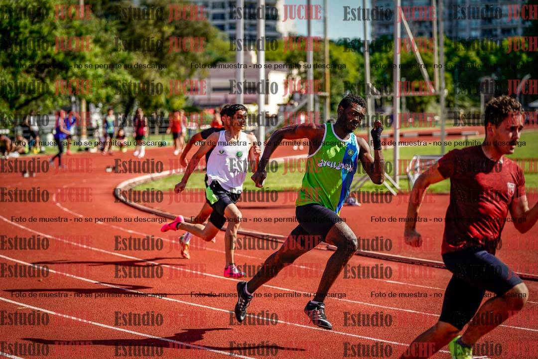 Fotos de los 200 m llanos de varones