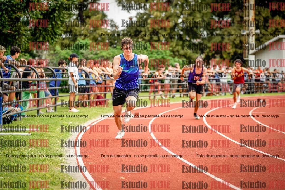 Fotos de los 400 m con vallas de varones