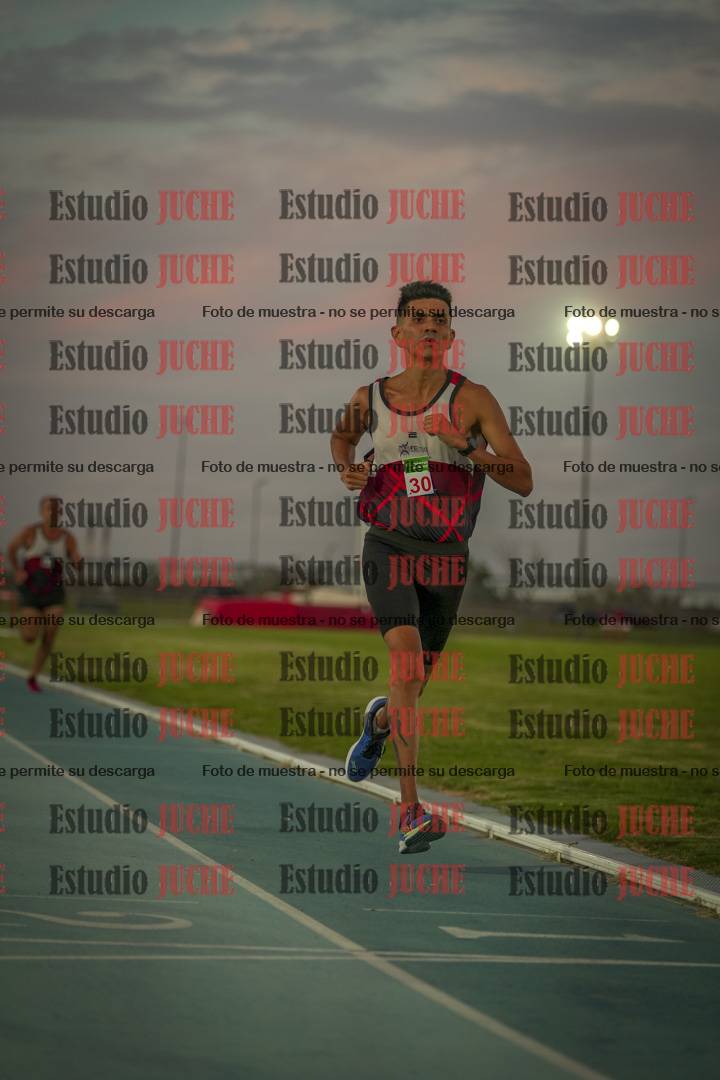 Fotos de los 3000 m llanos de varones