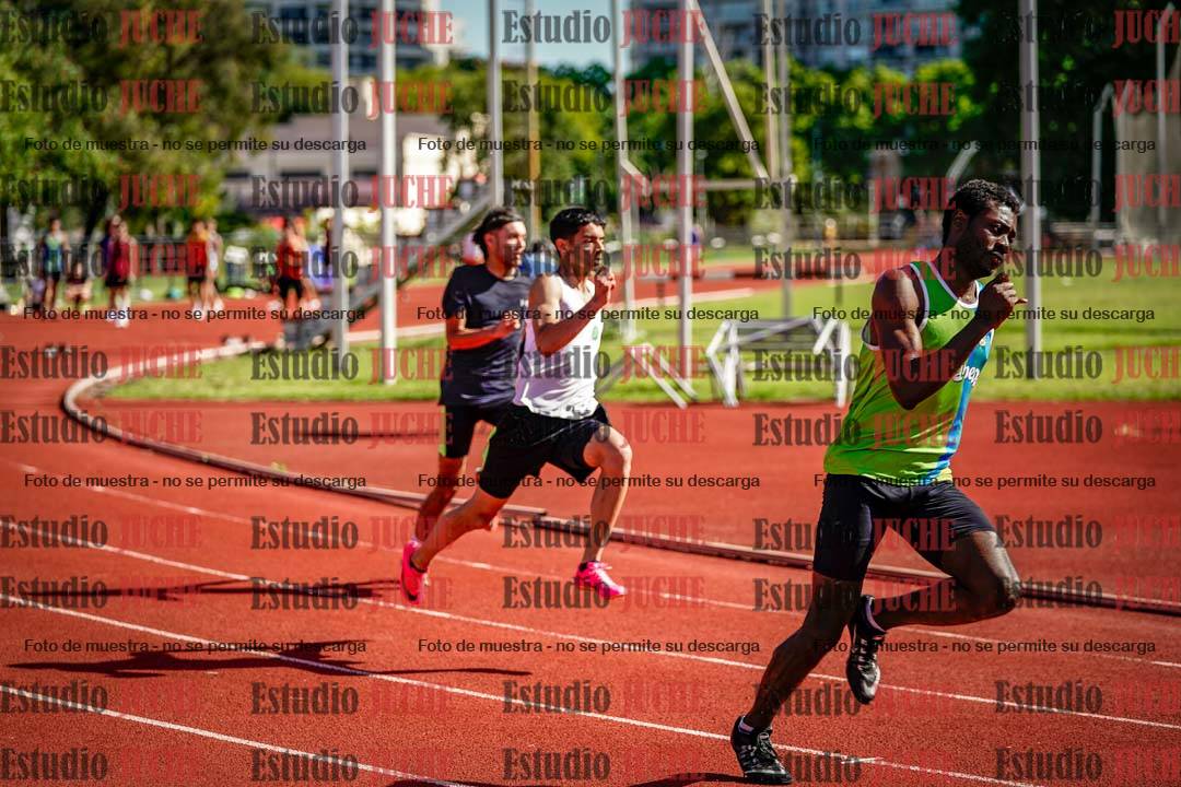 Fotos de los 200 m llanos de varones
