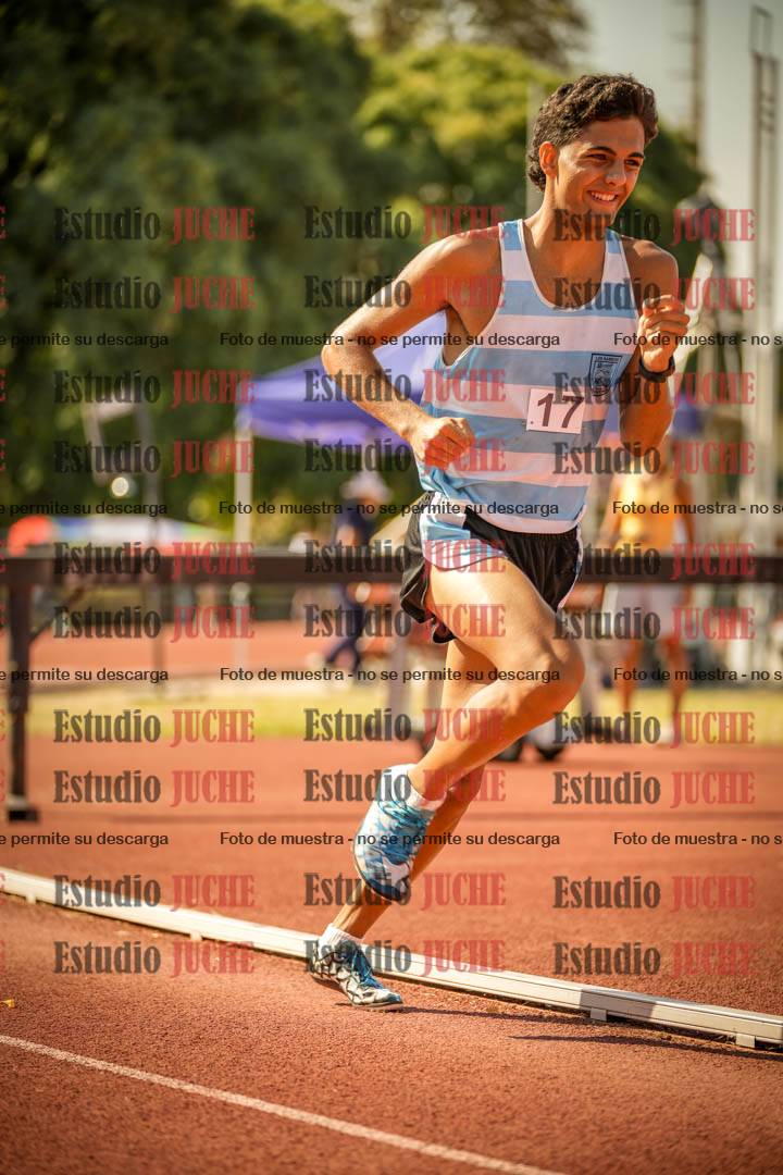 Fotos de los 800 m llanos de varones