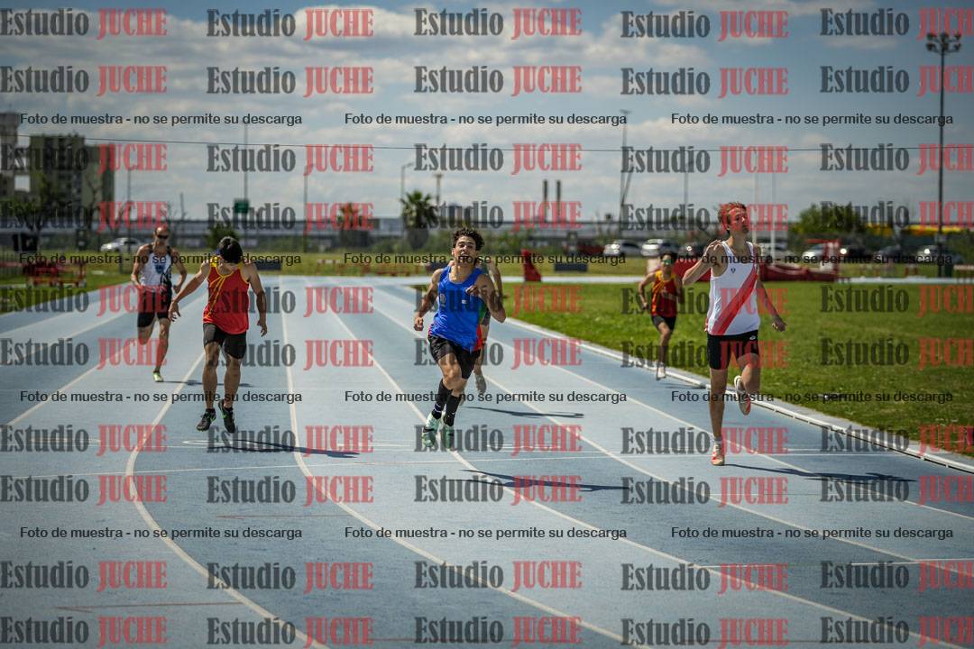 Fotos de los 400 m llanos de varones