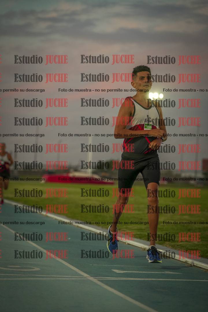 Fotos de los 3000 m llanos de varones