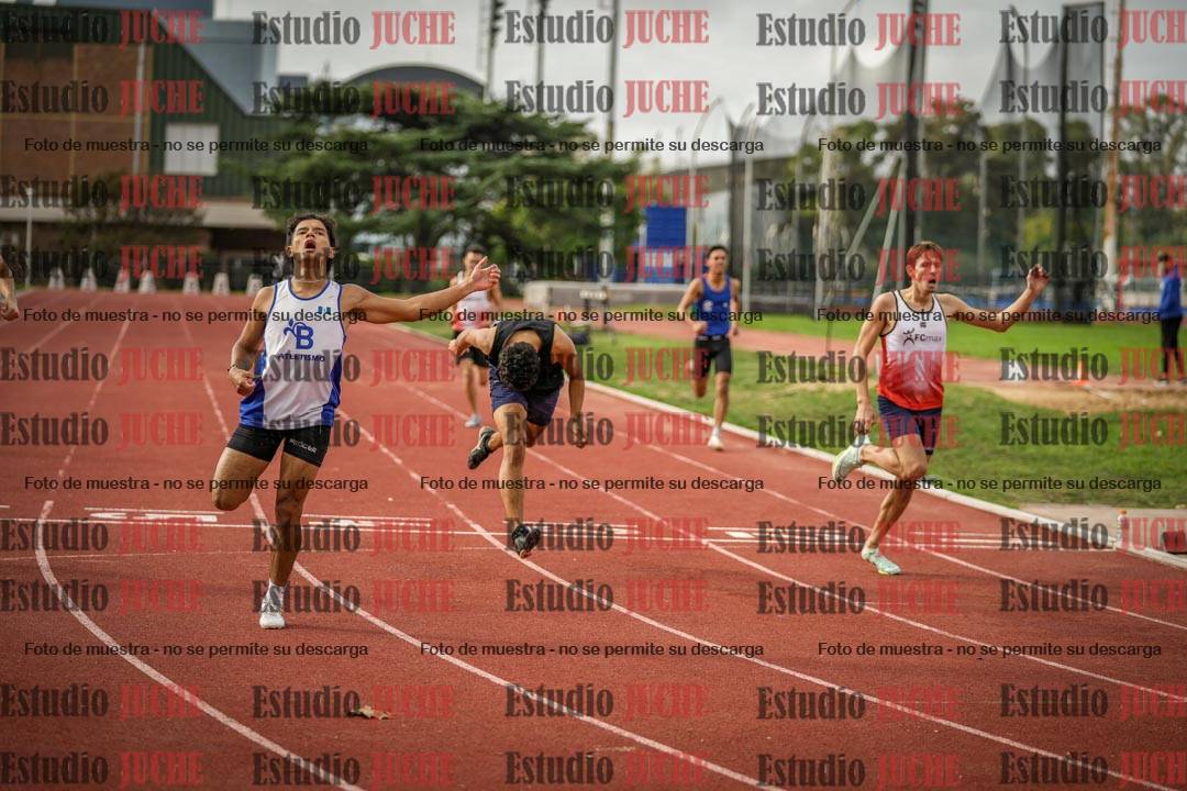 Fotos de los 400 m llanos de varones