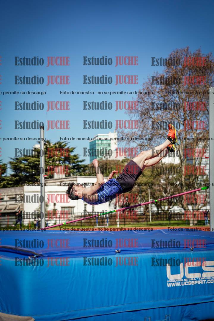 Fotos del salto en alto - todos los grupos