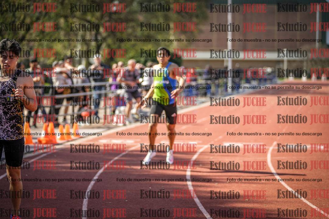 Fotos de los 400 m llanos de varones