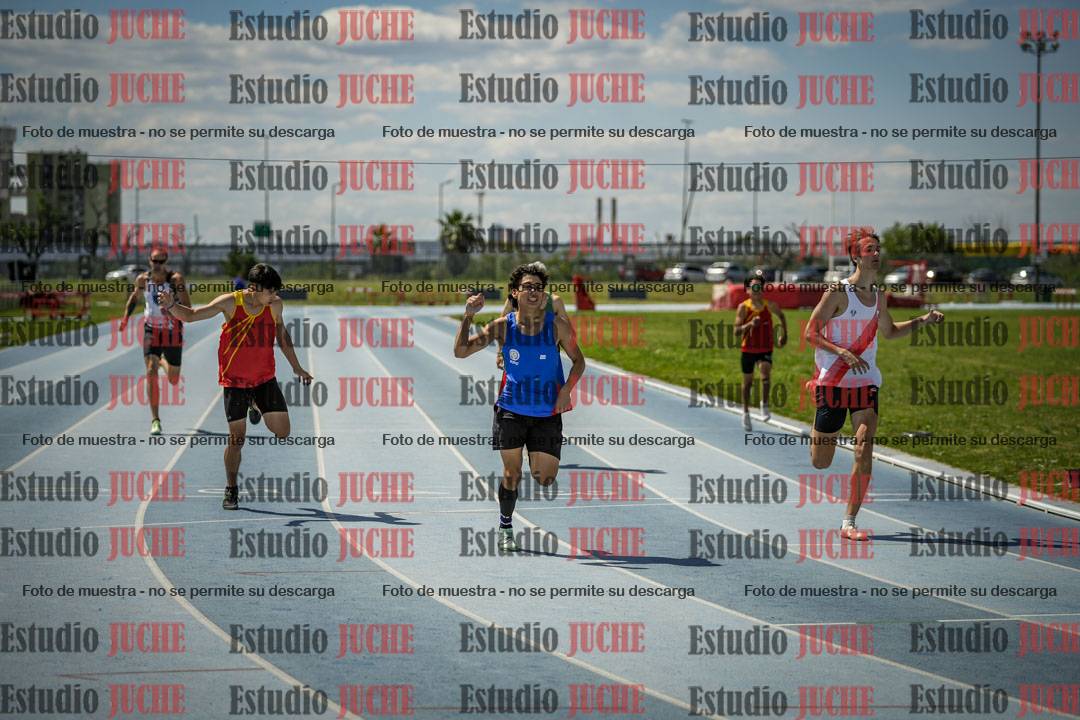 Fotos de los 400 m llanos de varones