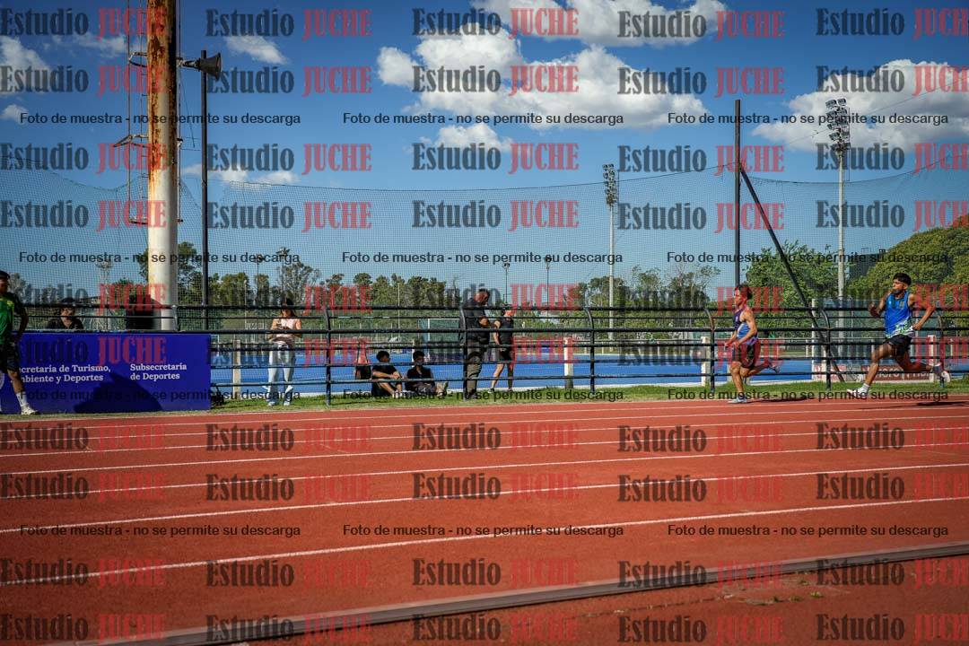 Fotos de los 200 m llanos de varones