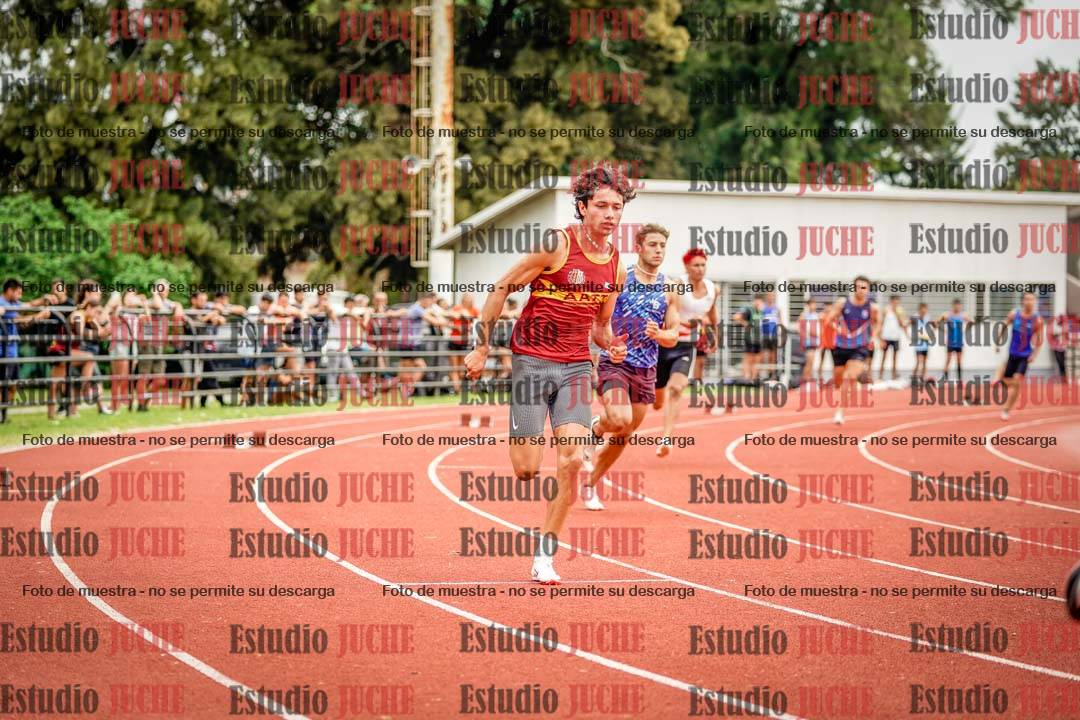Fotos de los 400 m con vallas de varones