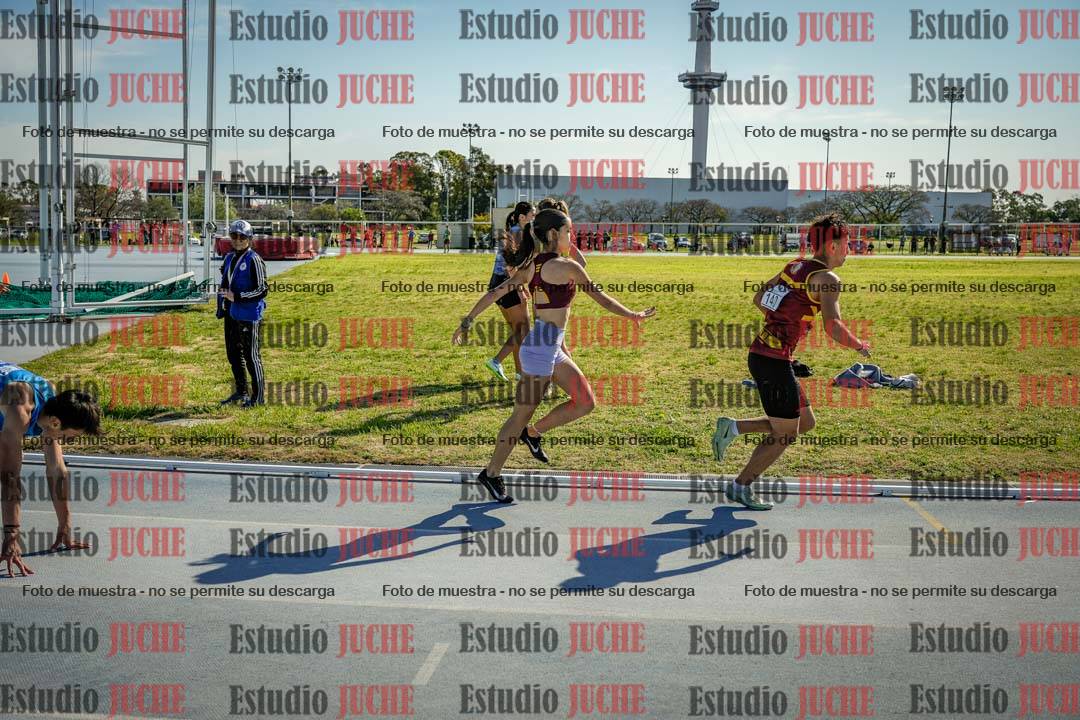 Fotos de las postas 8x300 m mixtas