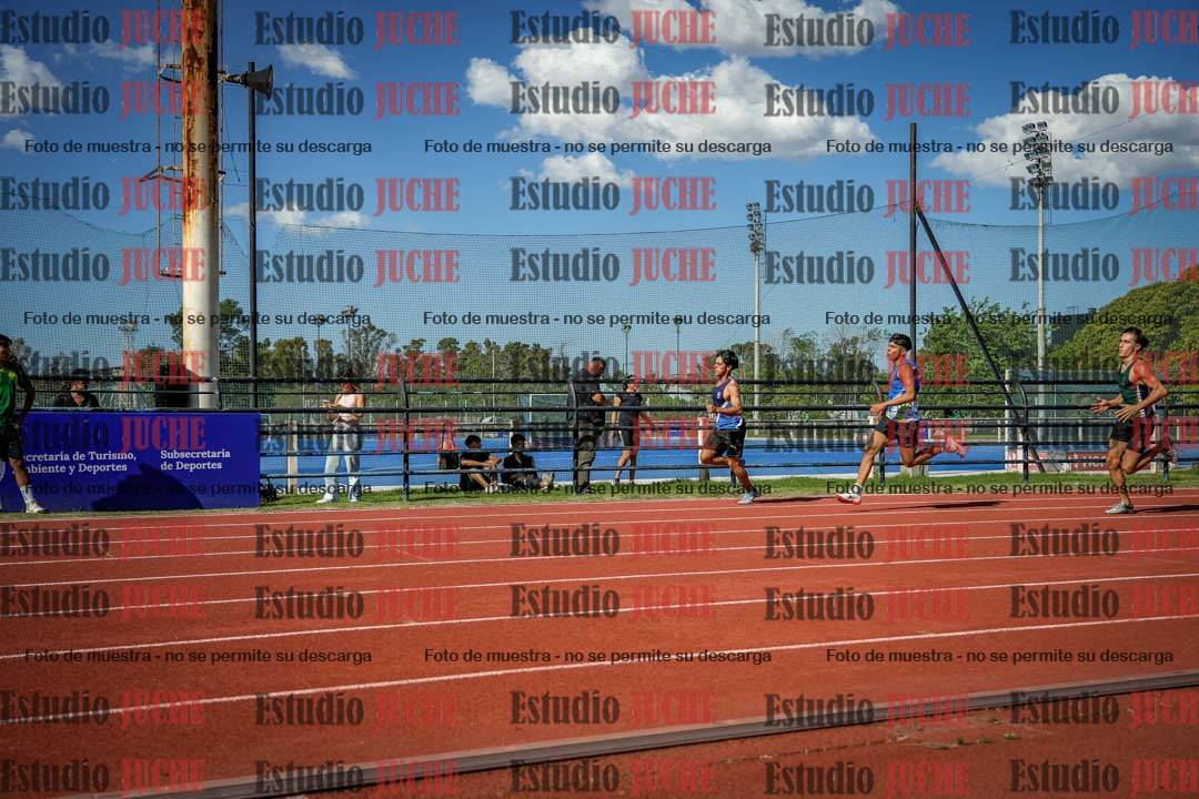 Fotos de los 200 m llanos de varones