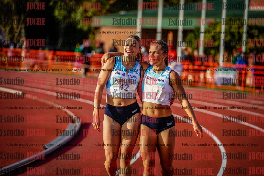 Fotos de algunos extras y podios del día 3