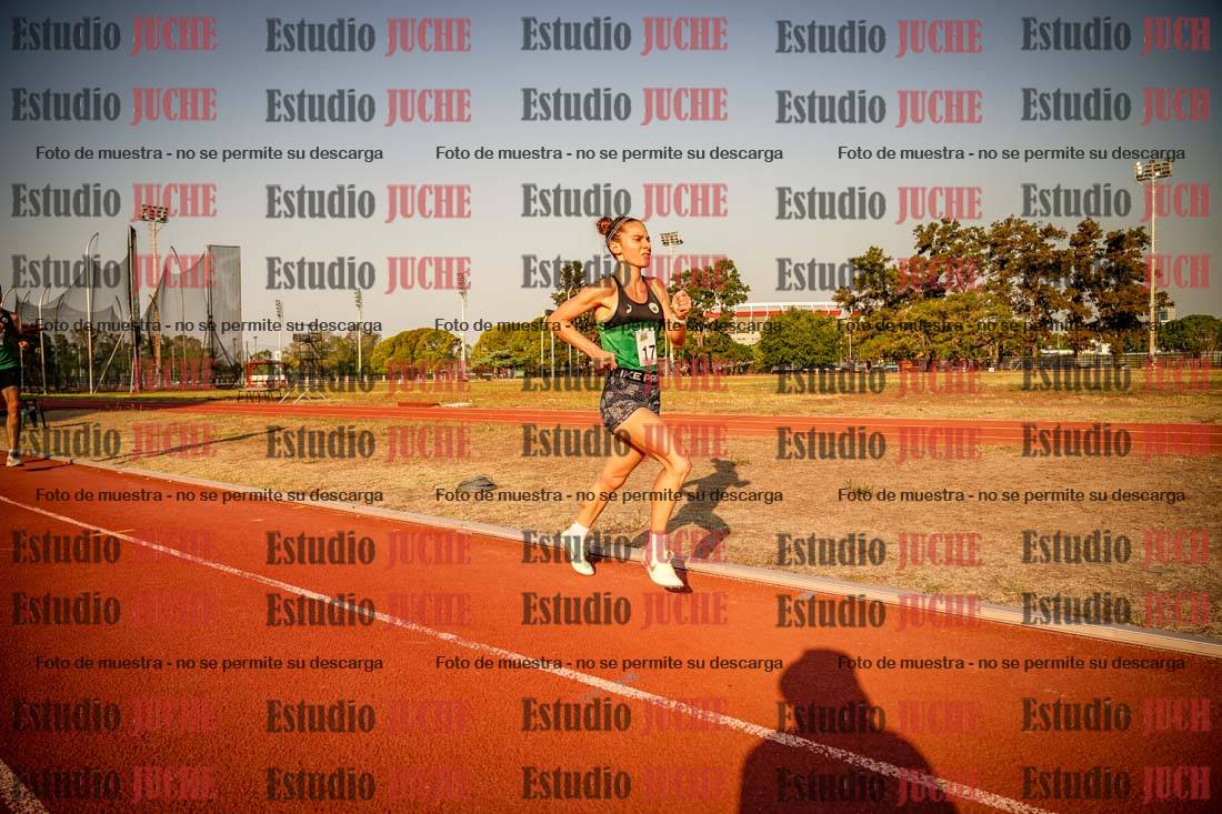 Fotos de los 5000 m llanos de mujeres y varones