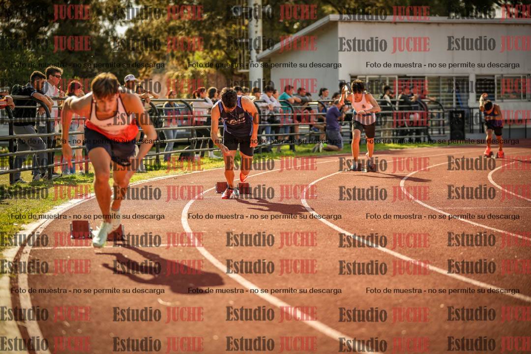 Fotos de los 400 m llanos de varones