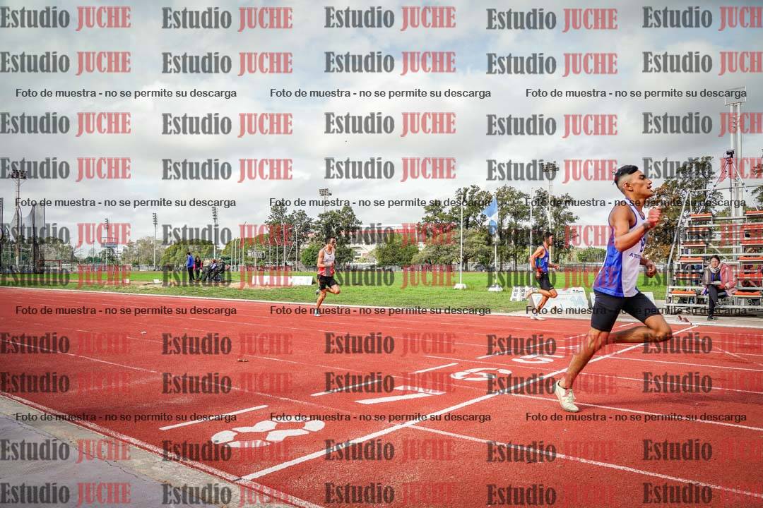 Fotos de los 400 m llanos de varones