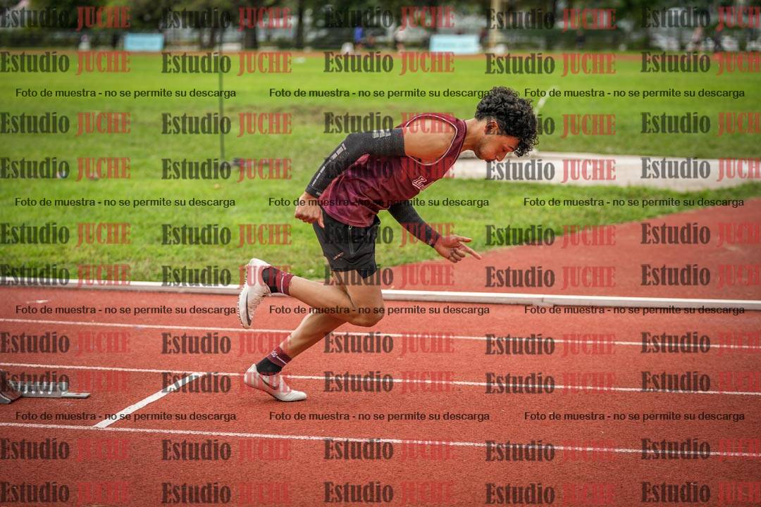 Fotos de los 400 m llanos de varones