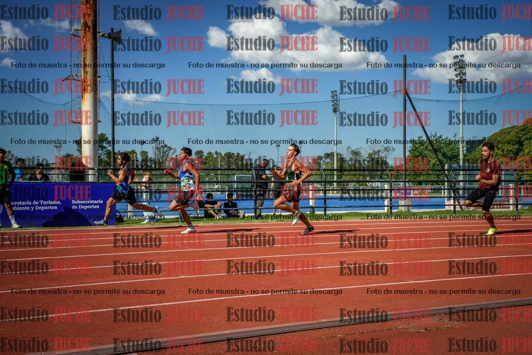 Fotos de los 200 m llanos de varones