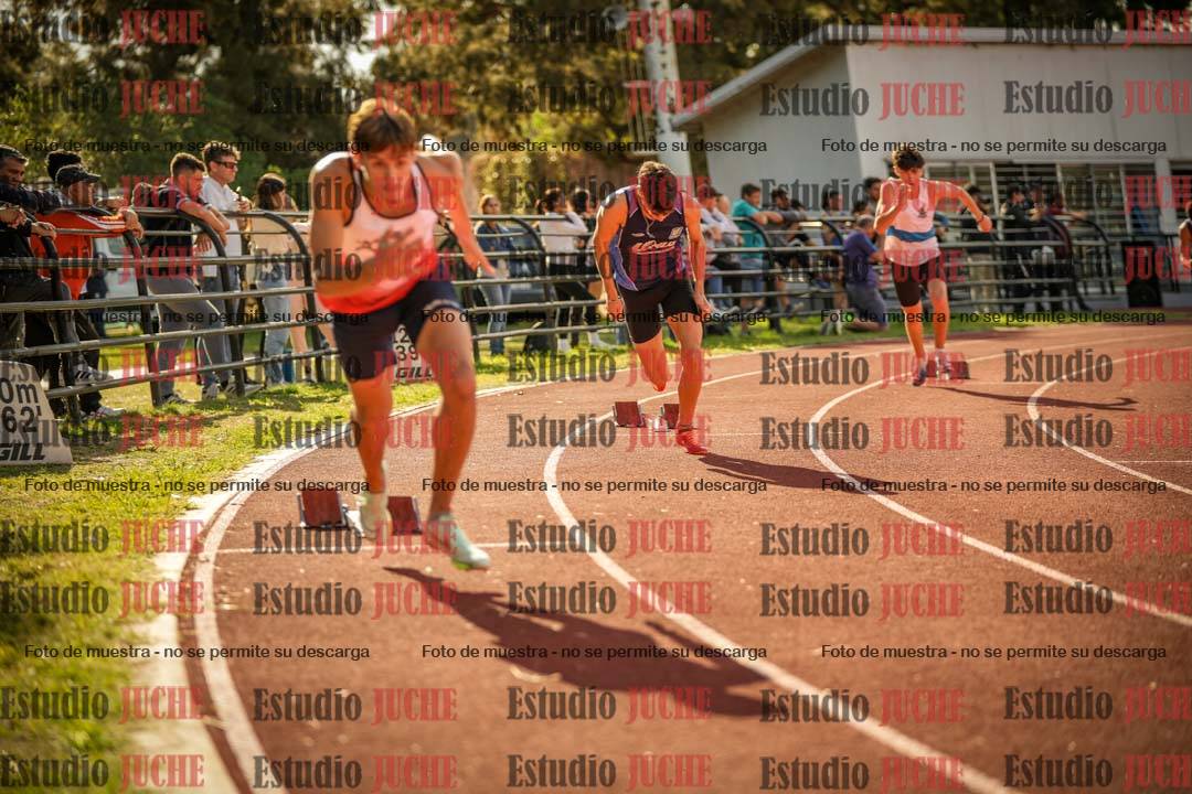 Fotos de los 400 m llanos de varones
