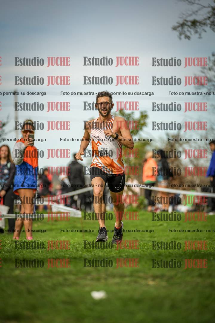 Fotos de la llegada del cross de 8000 m