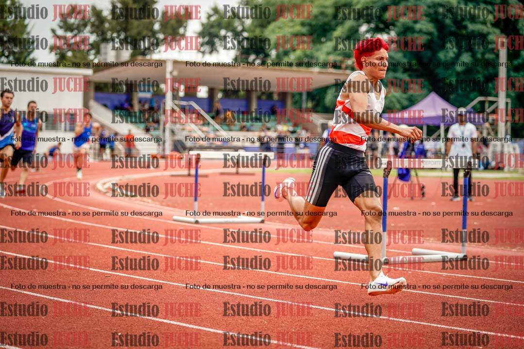 Fotos de los 400 m con vallas de varones