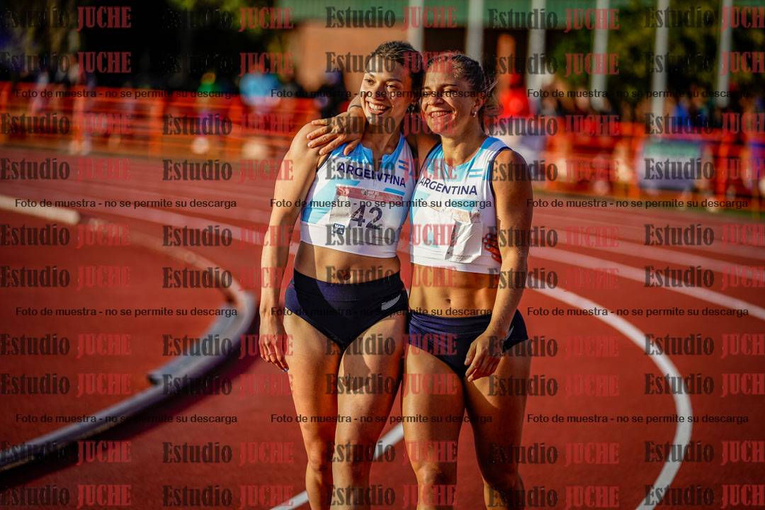 Fotos de algunos extras y podios del día 3