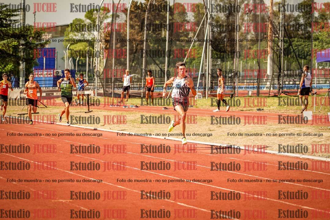 Fotos de los 800 m llanos de varones