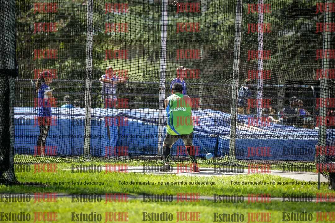 Fotos del lanzamiento de martillo de varones