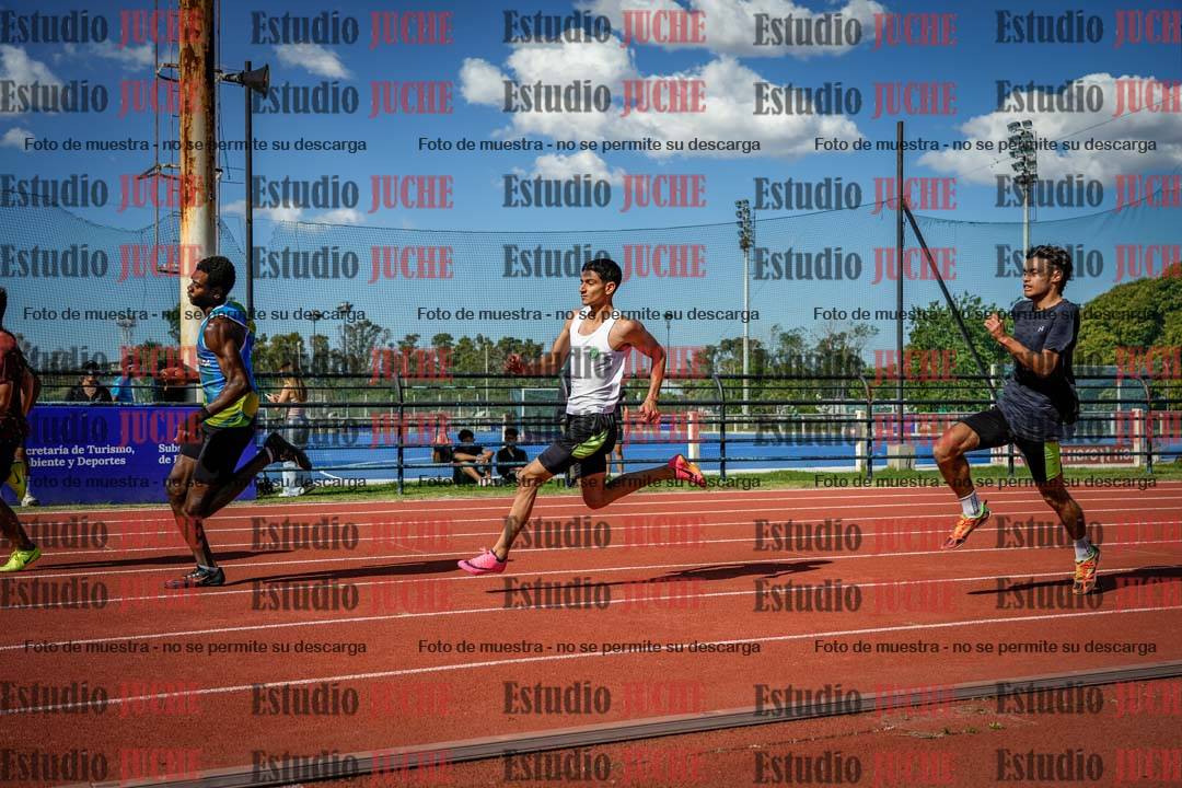Fotos de los 200 m llanos de varones