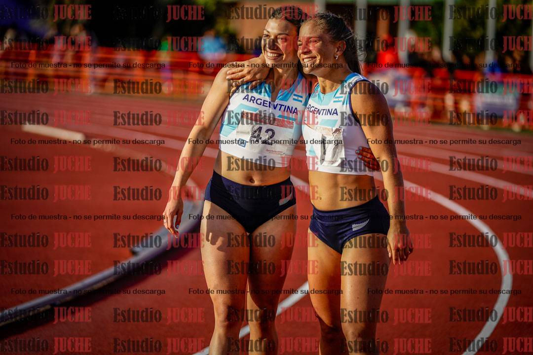 Fotos de algunos extras y podios del día 3