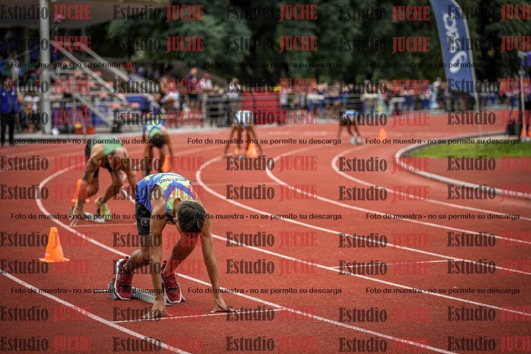 Fotos de los 400 m llanos de varones