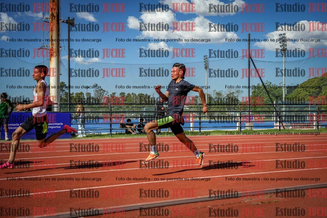 Fotos de los 200 m llanos de varones