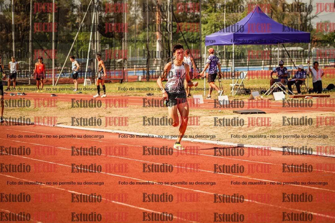 Fotos de los 800 m llanos de varones