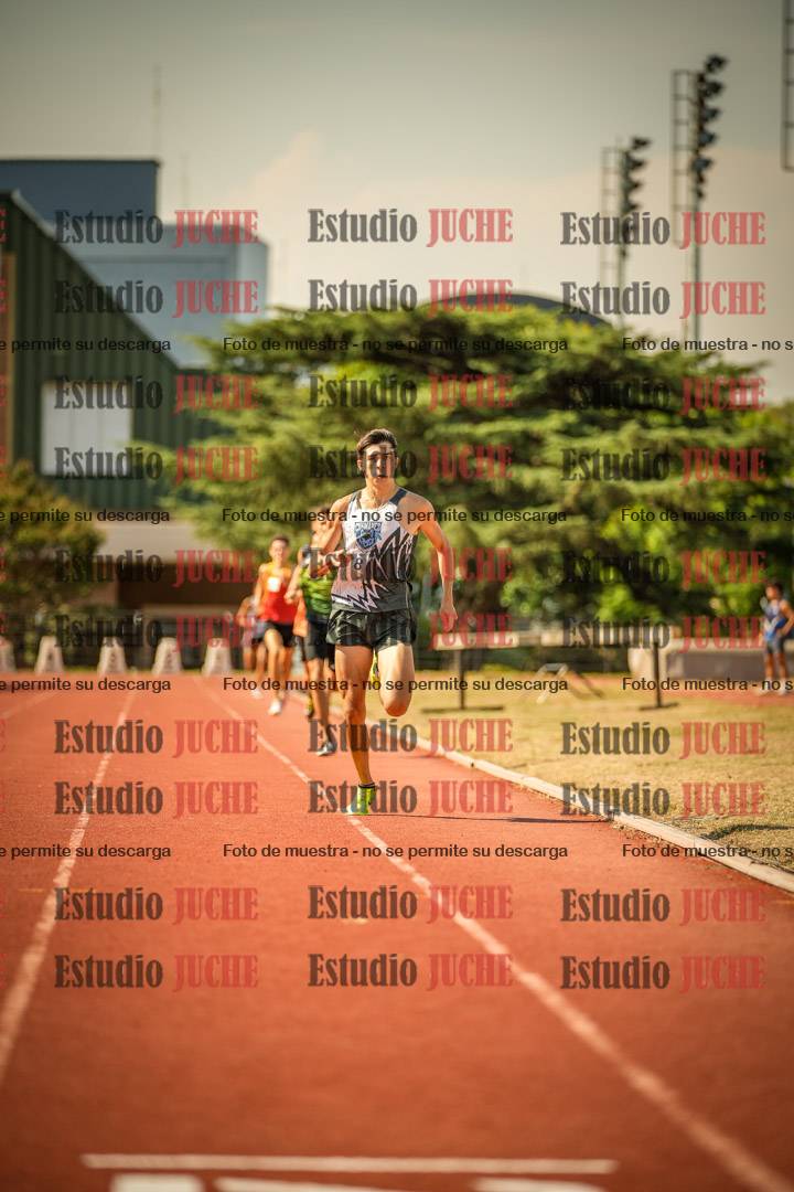 Fotos de los 800 m llanos de varones