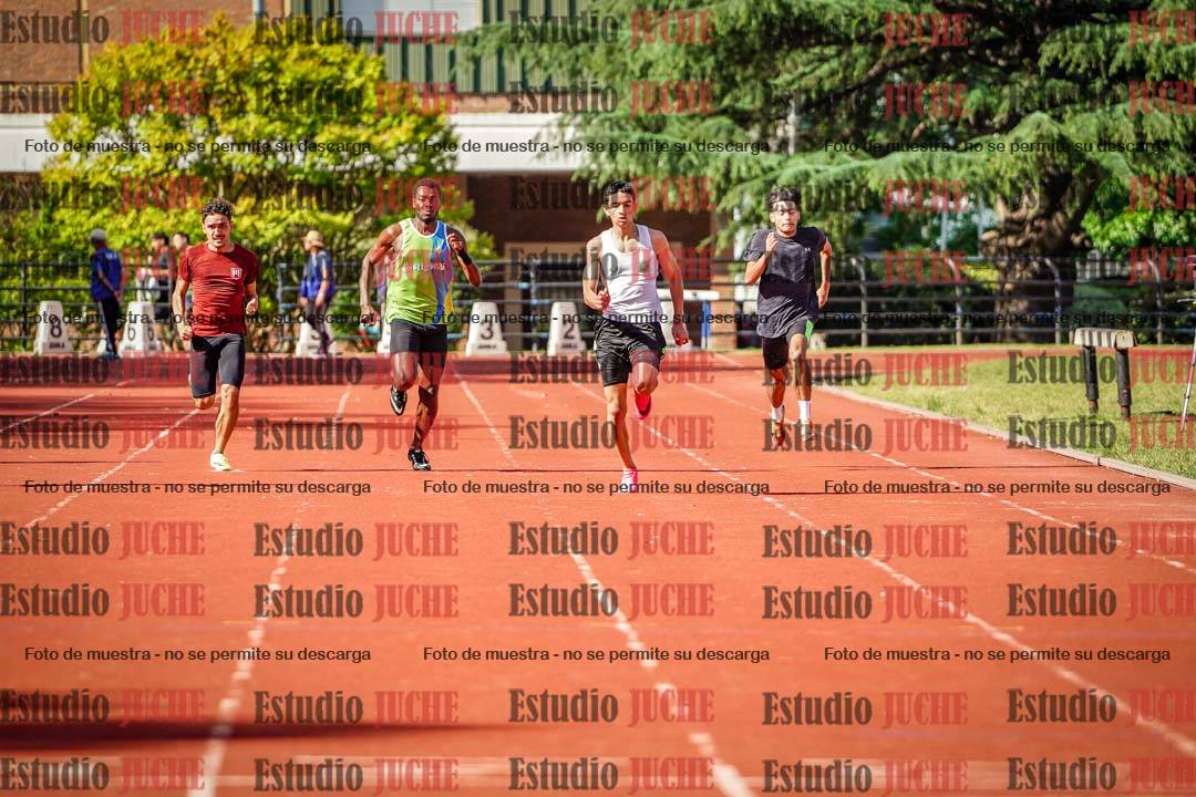 Fotos de los 200 m llanos de varones