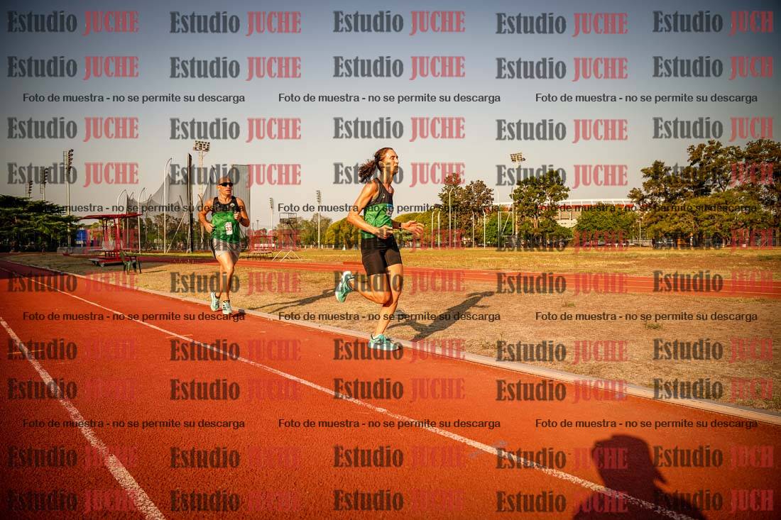 Fotos de los 5000 m llanos de mujeres y varones