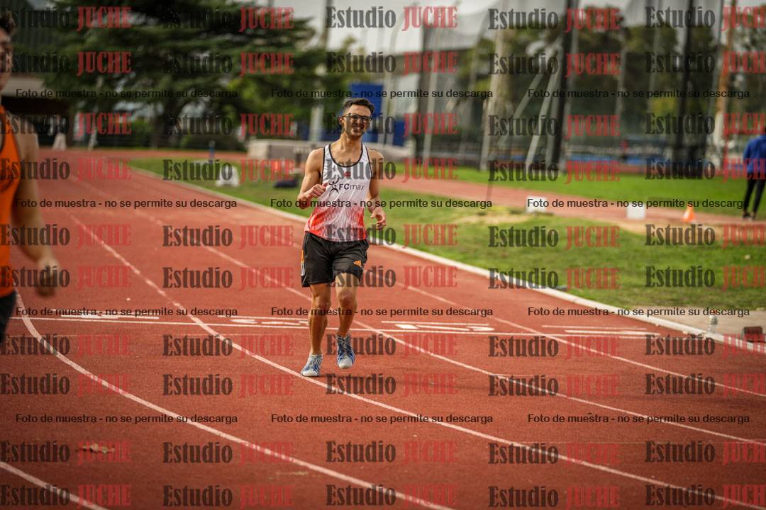 Fotos de los 400 m llanos de varones