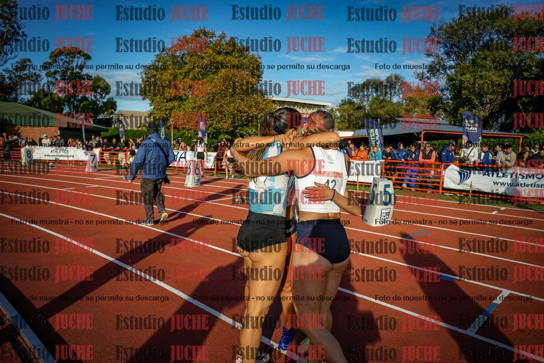 Fotos de algunos extras y podios del día 3