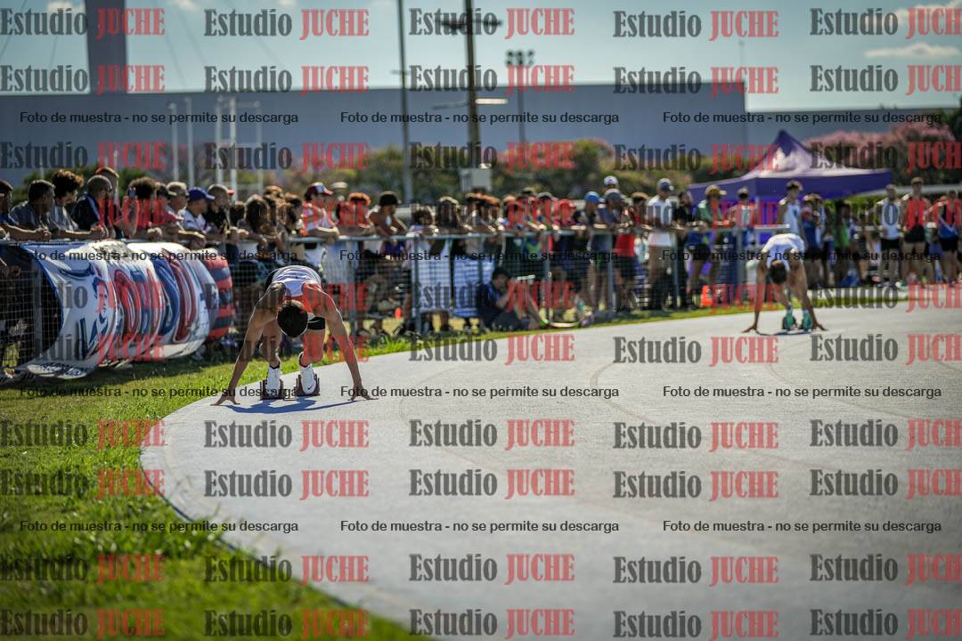 Fotos de los 400 m llanos de varones