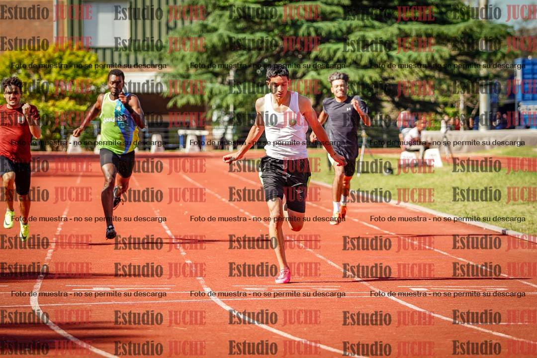 Fotos de los 200 m llanos de varones